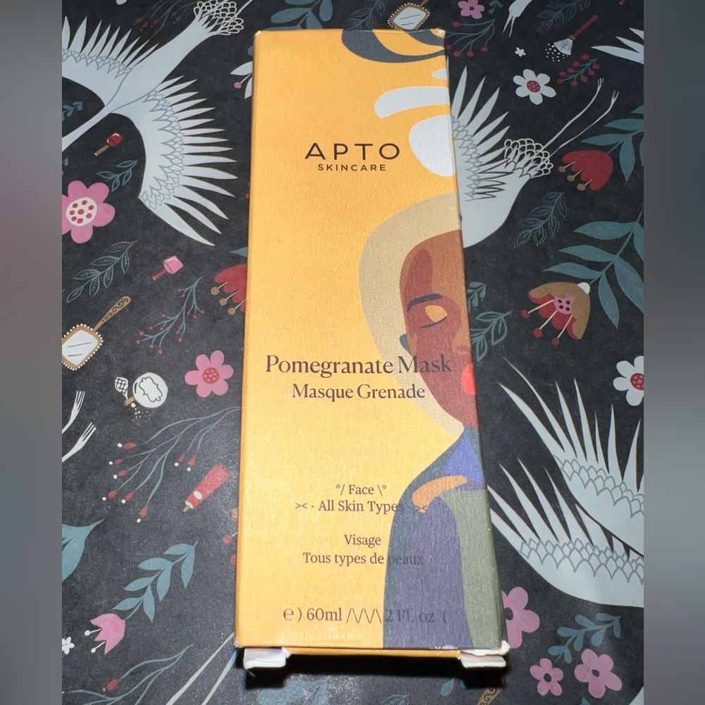 APTO Skincare Pomegranate Mask - Gold and Red